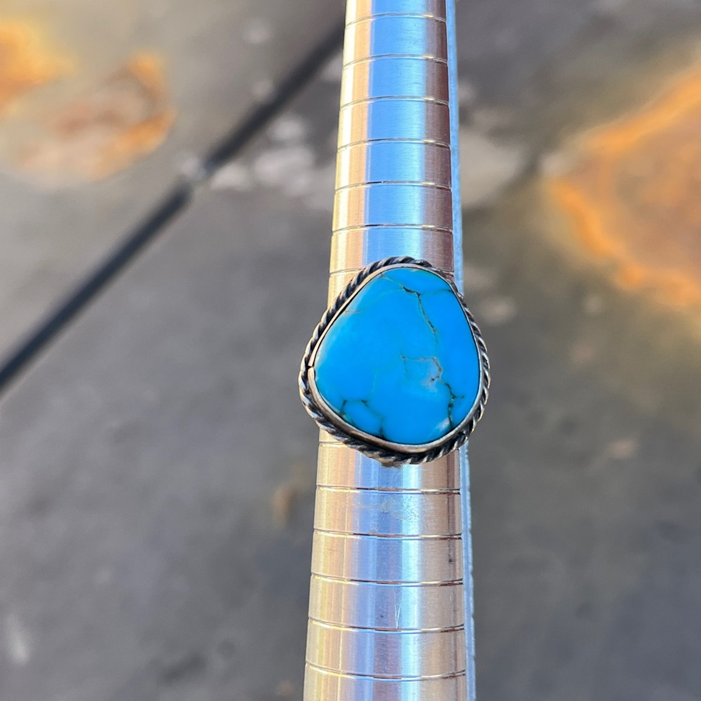 PRICE FIRM Gorgeous Turquoise Sterling Silver Statement Ring - Picture 11 of 15